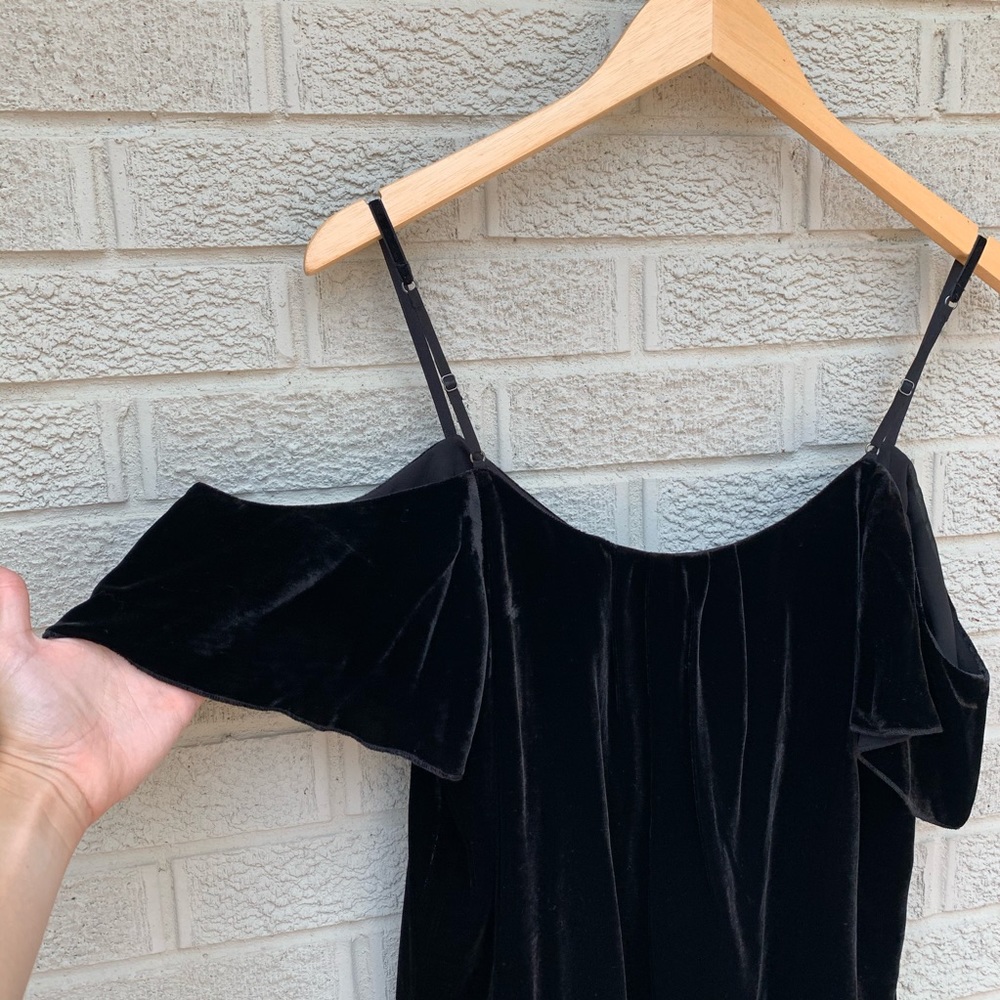 NEW Joie Adorlee E Cold Shoulder Top in Caviar - Picture 13 of 14